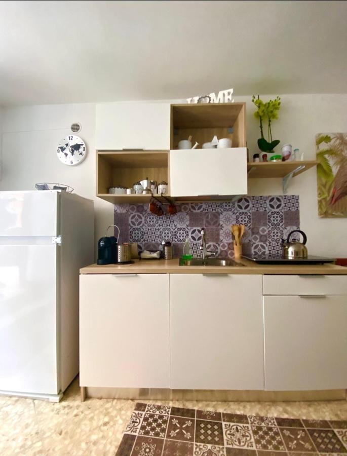バーリEnry'S Houseアパートメント エクステリア 写真
